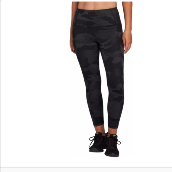 The North Face | High Rise Luxe Motivation Pocket 7/8 Leggings Black Camo Size M - Picture 2 of 11